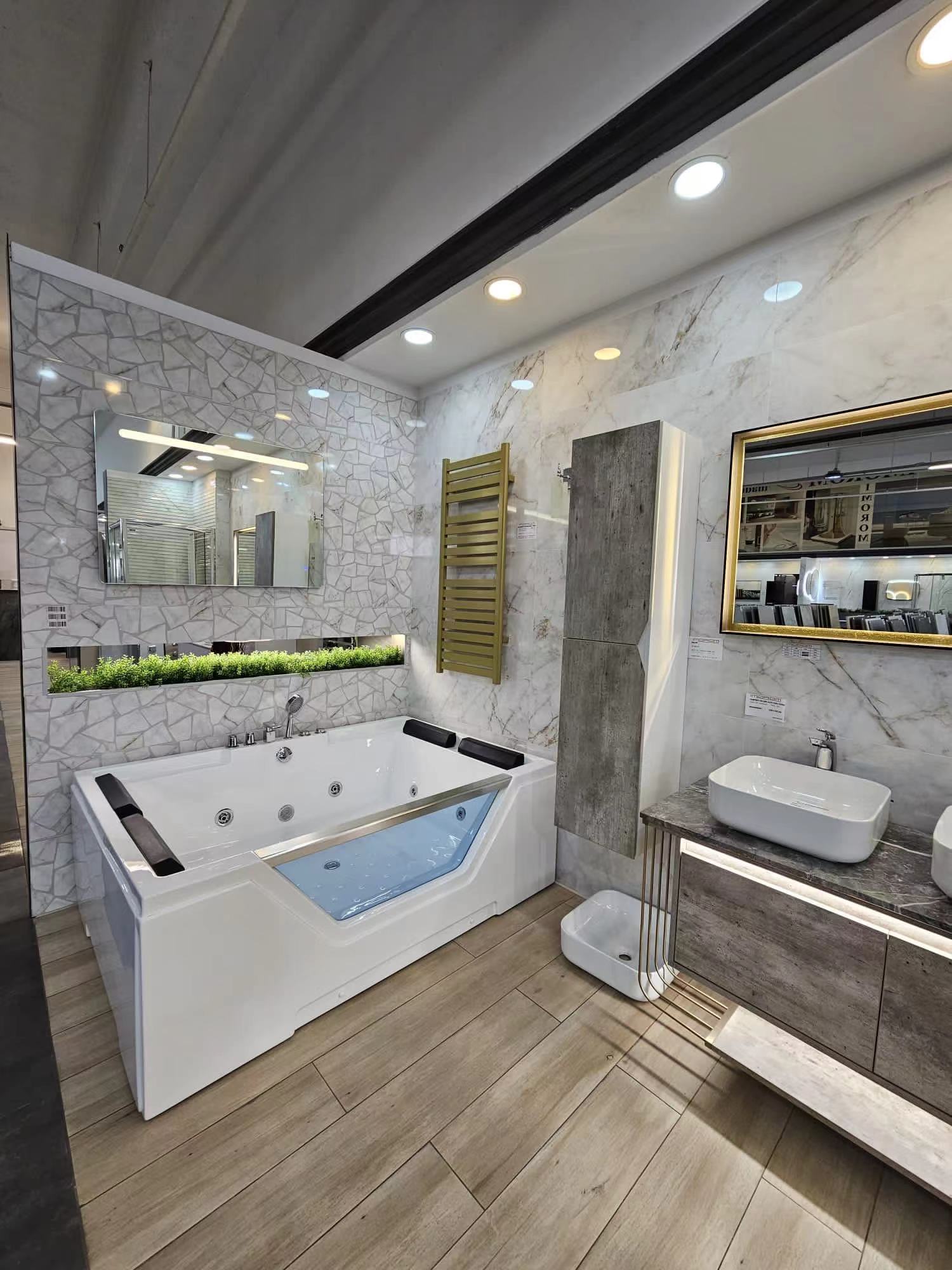 Whirlpool Bathtub White image 31829